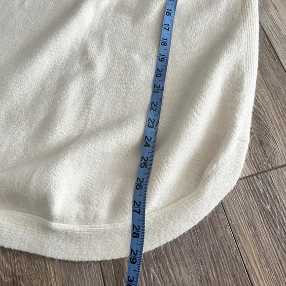 Anthropologie Rebekah Sweater Medium - Picture 5 of 7